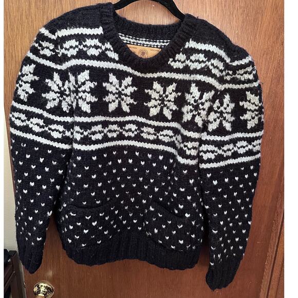 CANADIAN SWEATER COMPANY 2 POCKET HANDKNIT SWEATER; SIZE MED - Picture 1 of 6